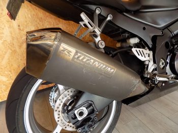 Suzuki GSX 1000 R – 2005 full