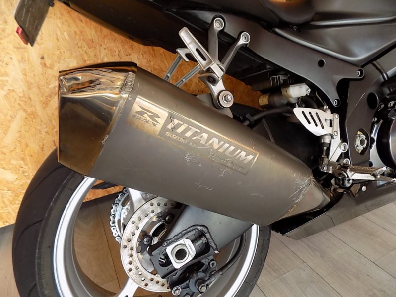 Suzuki GSX 1000 R – 2005 full