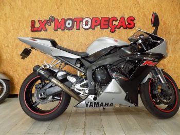 Yamaha R1 – 2002 full