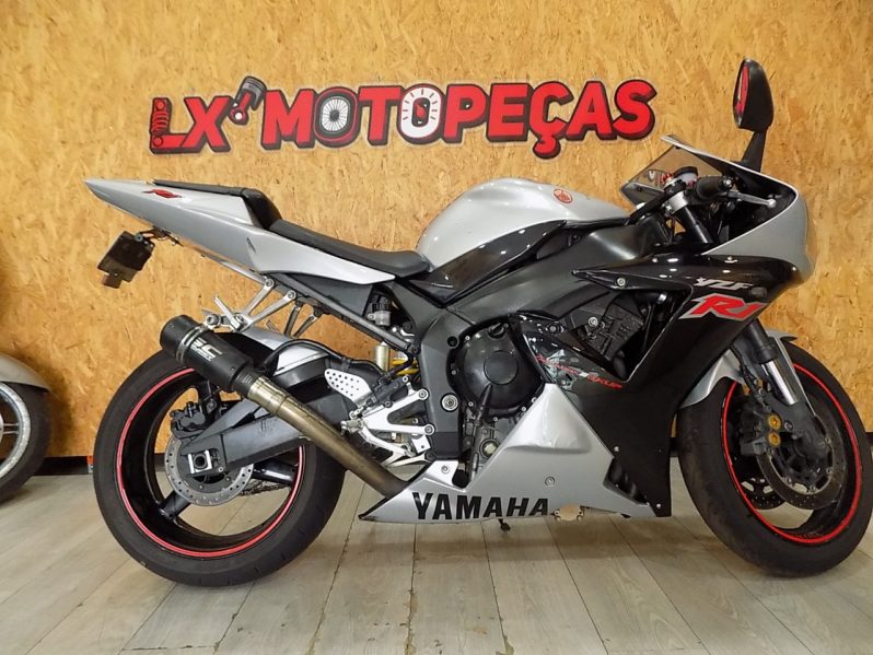 Yamaha R1 – 2002 full